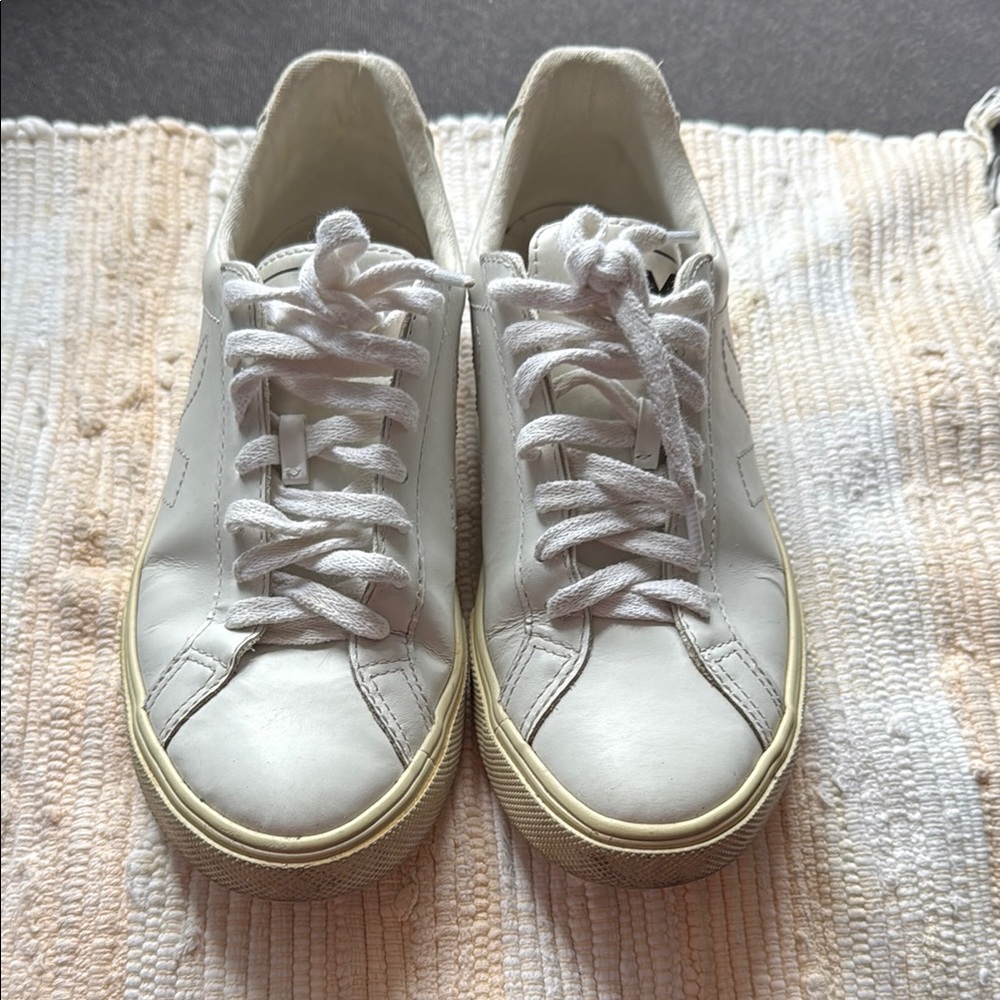 VEJA White Women's Sneakers. - Size 6